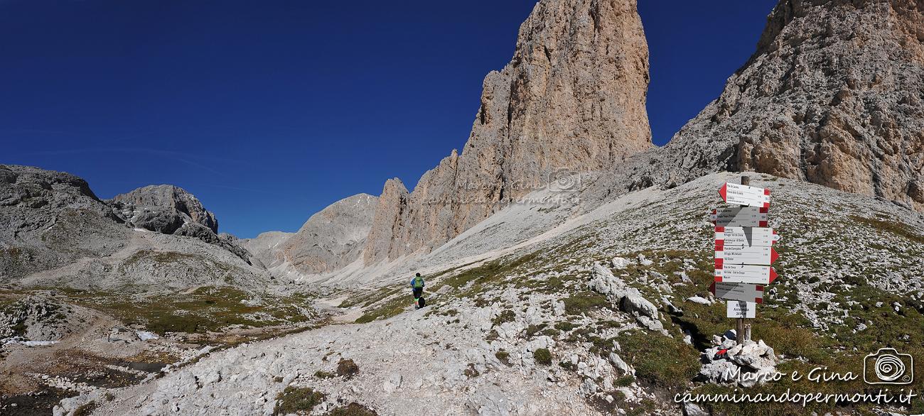 051 Lago e Rifugio Antermoia.jpg